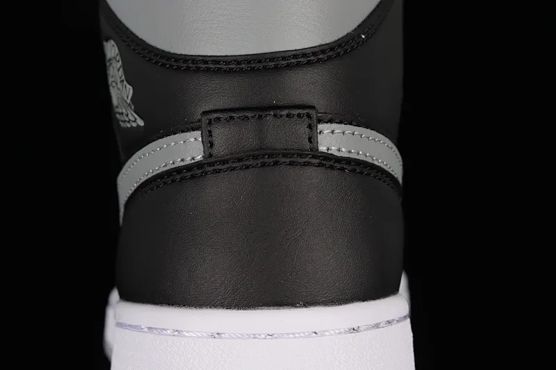 All categories Air Jordan Jordan series basketball shoes Air Jordan 1 Mid G version pure original Air Jordan 1 Mid SE AJ1 Joe 1 small shadow gray mid-top retro basketball shoes BQ6472-007